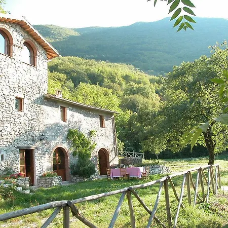 La Torretta Vacanze Дом отдыха Montefranco